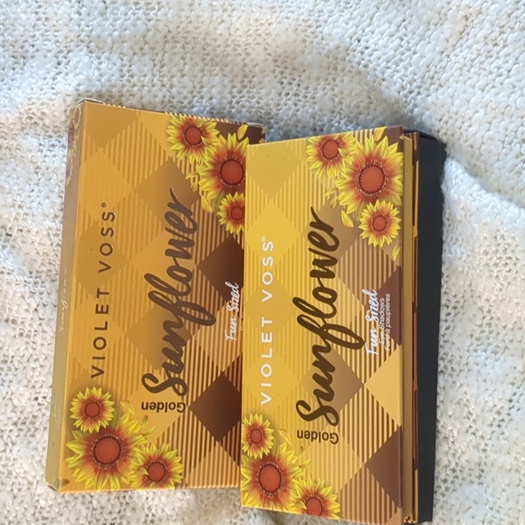 Violet Voss Sunflower Eyeshadow Palette, 10 x 1.2g/0.04oz per shade - Picture 11 of 14